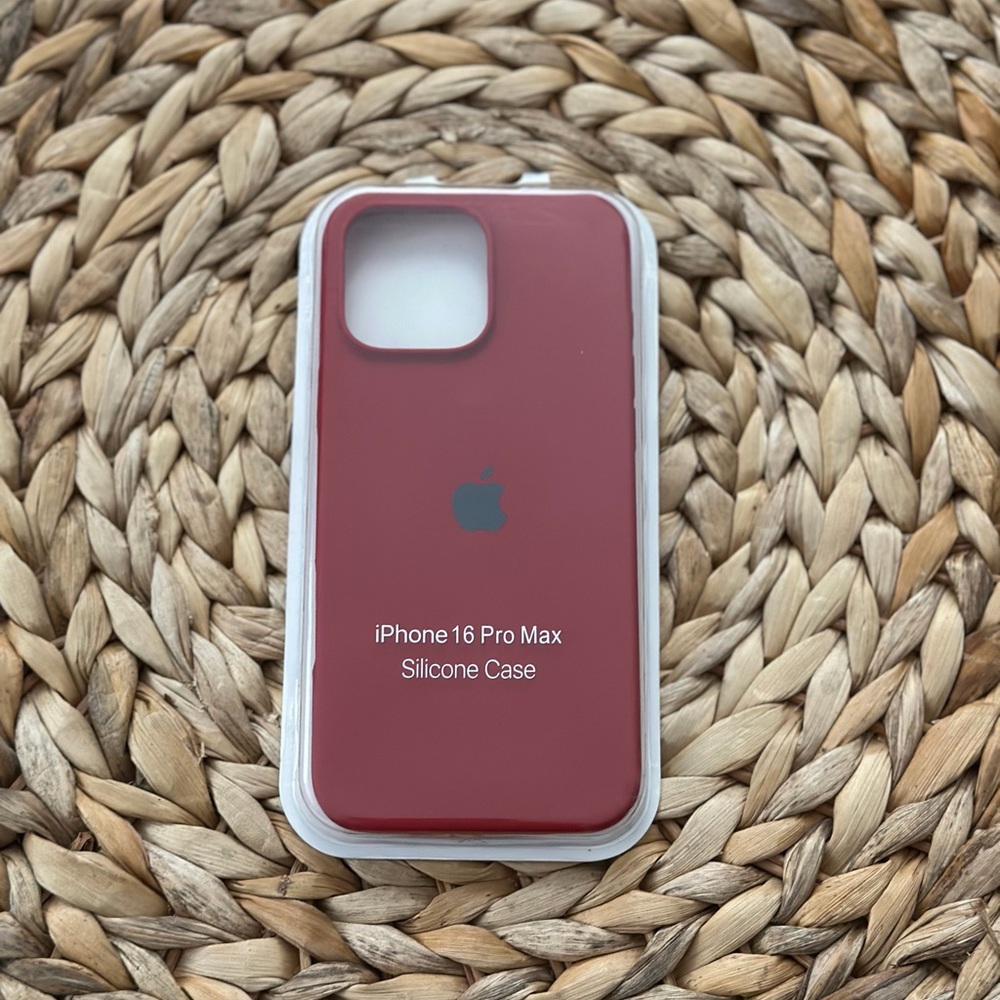Apple iPhone 16 Pro Max Silicone Case - Red